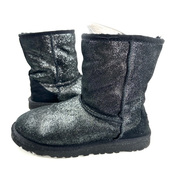 UGG Girl Size 3 Black Glitter Leather Boot Sheepskin Lining Short Winter Outdoor - Picture 6 of 9